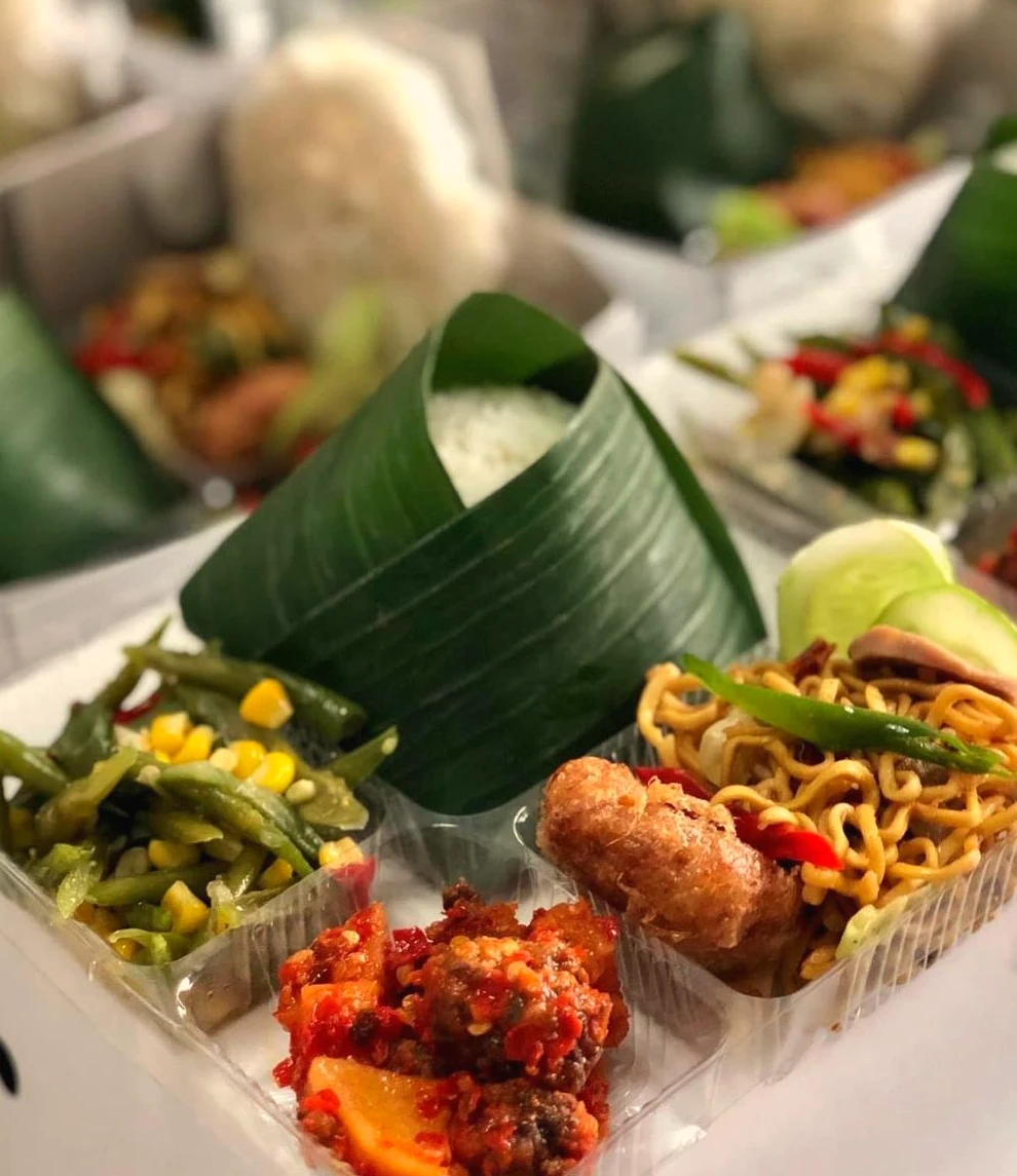 Dokumentasi detail sajian nasi box dengan lauk, sayur, dan kemasan yang tertata